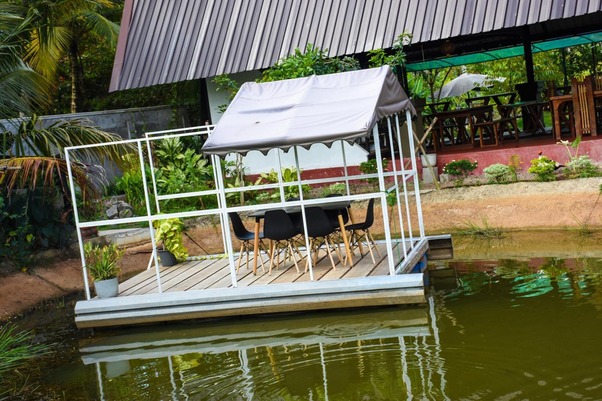 Steps Garden Hotel 3*