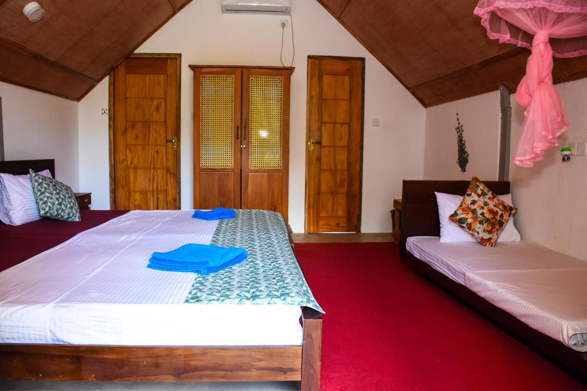 Steps Garden Hotel Negombo
