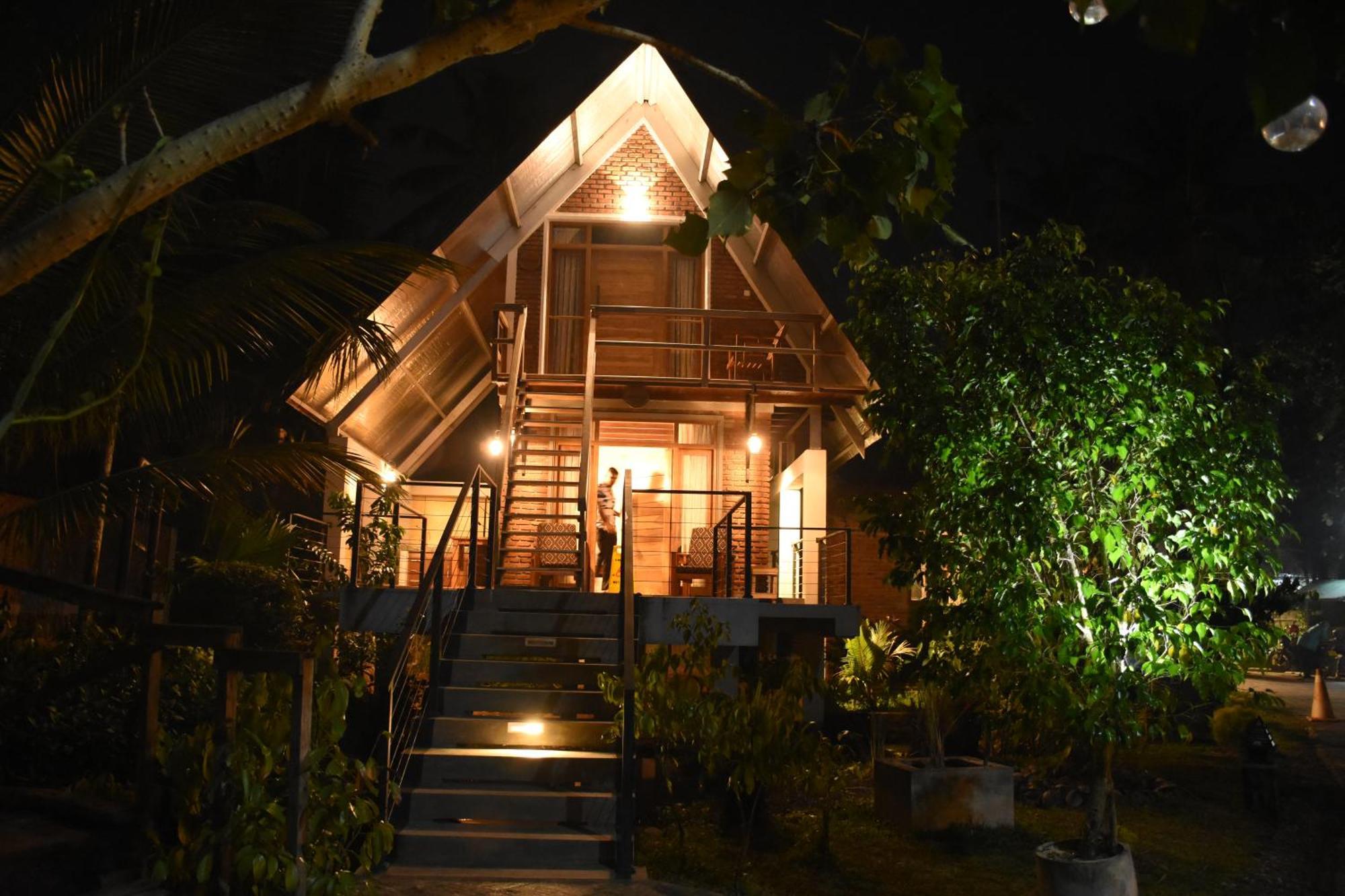 Hotel Steps Garden Negombo