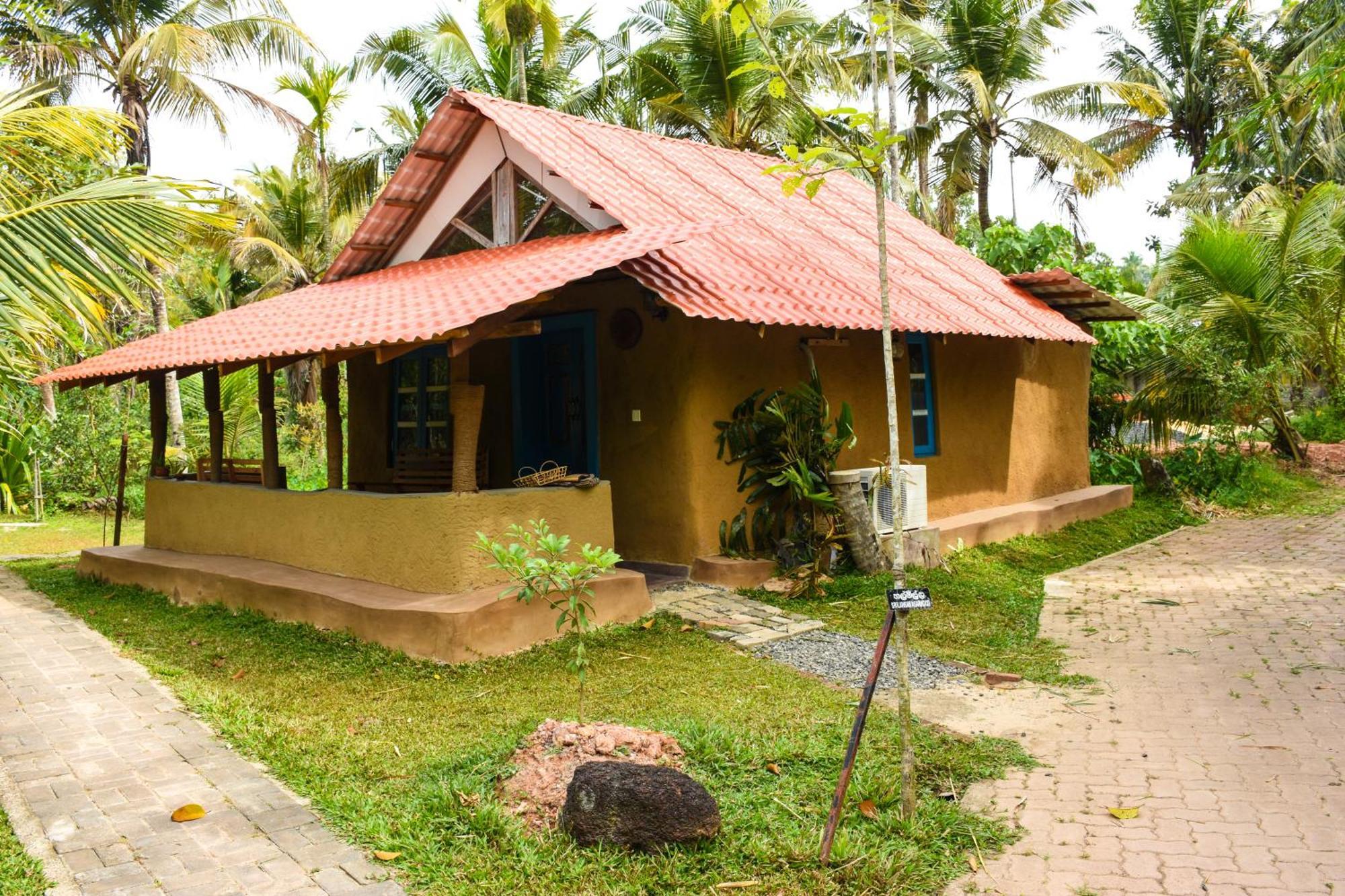 Steps Garden 3* Negombo