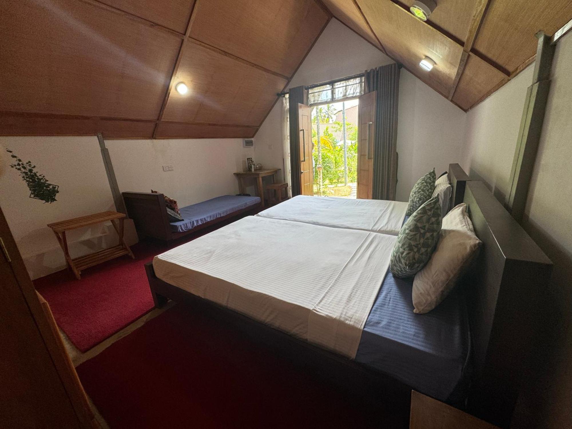Steps Garden 3* Negombo