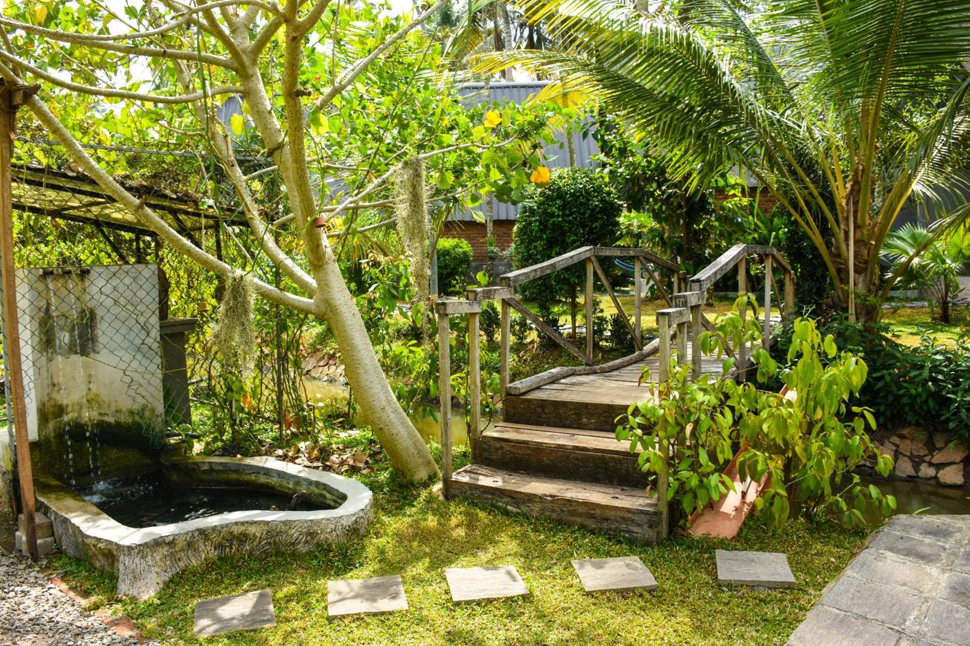 Steps Garden فندق نيجومبو